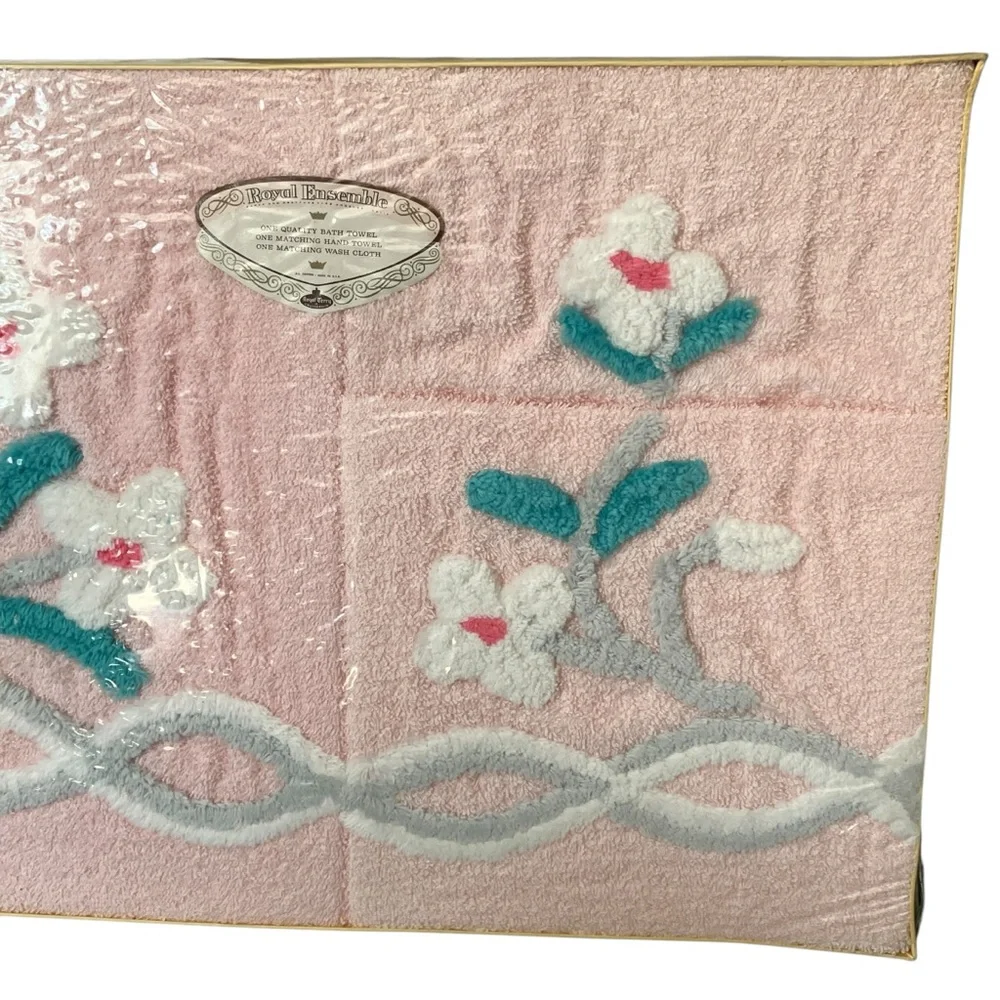 Vintage MCM NOS Chenille Floral Pink Bath Towel Set Barth and Dreyfuss